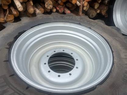 Bild 4:Michelin Kompletträder Fendt