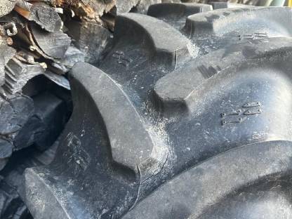 Bild 3:Traktorreifen gebraucht 380/85/24