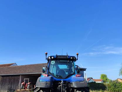 Bild 2:Valtra T 155 Active