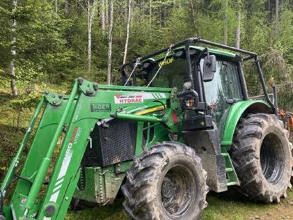 John Deere 6090M