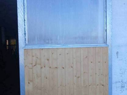 Bild 3:Stalltore und Türen