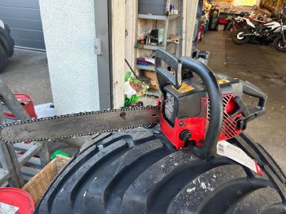 2 Motorsägen Jonsered