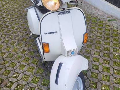 Bild 2:Vespa PX 80