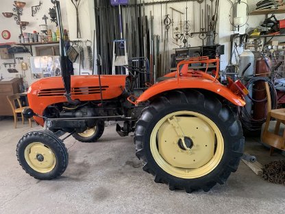 Bild 2:Steyr 188 mit Schneeschild