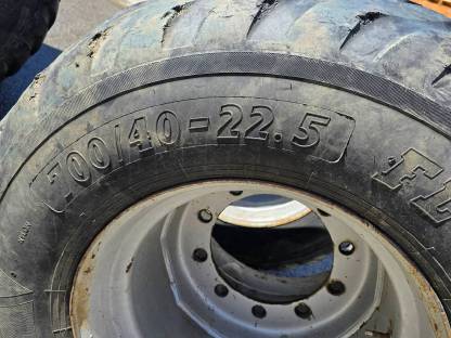 Reifen 700/40-22.5
