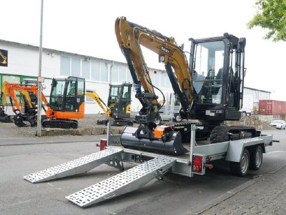 Bild 5:Minibagger Sany SY26U + Anhänger