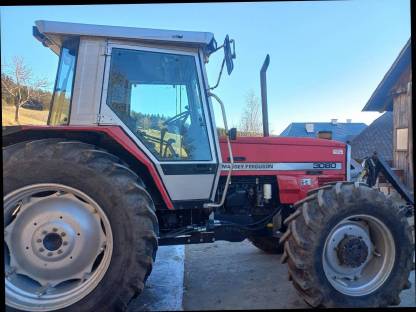 Bild 8:Massey Ferguson 3080 Traktor