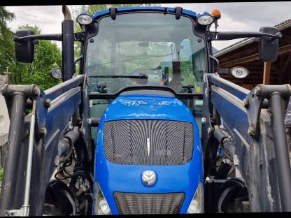 New Holland t4/85