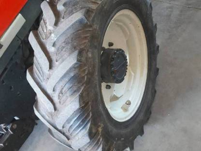 Traktor Reifen 12.4 R24