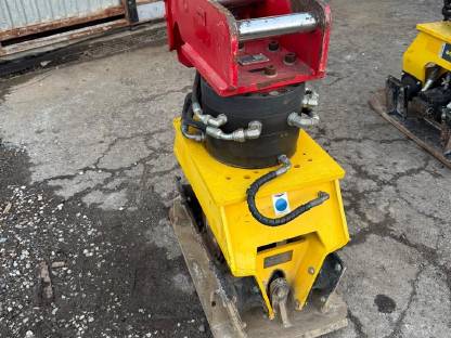Bild 2:Epiroc HC350 Anbauverdichter