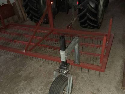 Verk. Striegel für Reitplatz