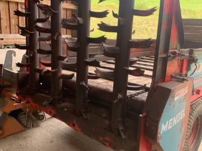 Bild 2:Mengele Miststreuer S 350 N