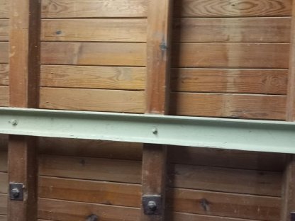 Bild 4:Verschiedene Geräte zur Getreidevermahlung, Mischfuttererzeugung