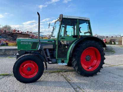 Fendt 250 S