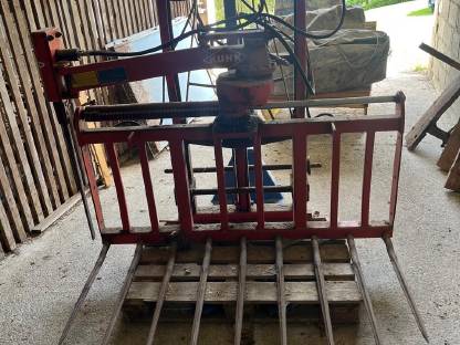 Kuhn Siloblockschneider
