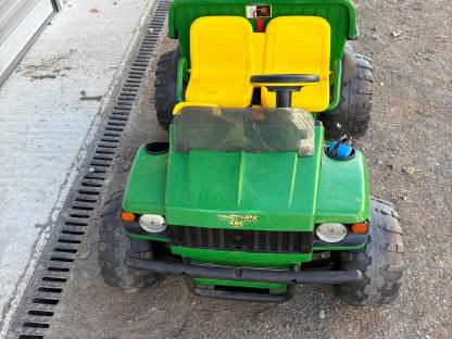 Bild 2:John Deere Gator