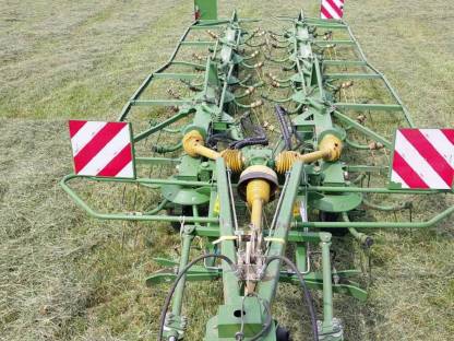 Bild 4:Krone KW 15.02/14T Kreiselheuer Wender Kreisler