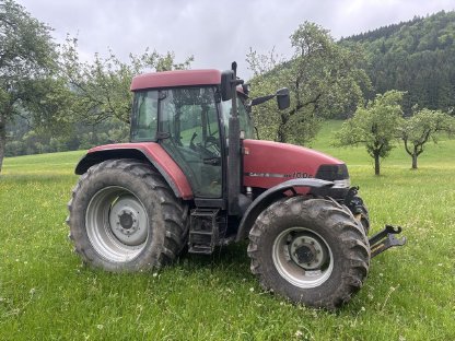 Case MX100C Traktor