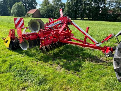 Verkaufe Pöttinger Terradisc 3001 Multiline Kurzscheibenegge