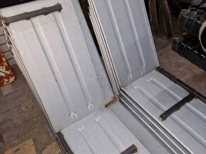 Bild 3:Neue Kotflügel Steyr 8140 bis 8180