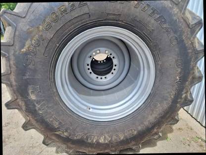 Bild 2:Reifen 900/60R32 Good Year