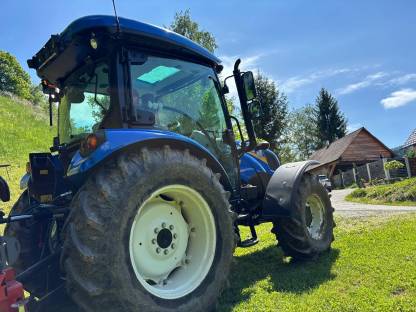 Bild 8:New Holland T4.55s
