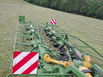 Bild 5:Krone KW 15.02/14T Kreiselheuer Wender Kreisler