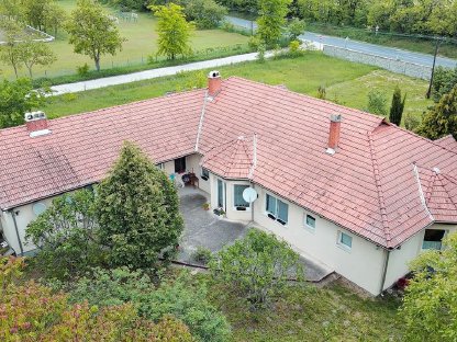 Bild 2:Landhaus mit 1,4 ha Grund zwischen Budapest und Balaton