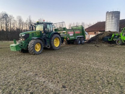 Bild 2:Gülleausbringung