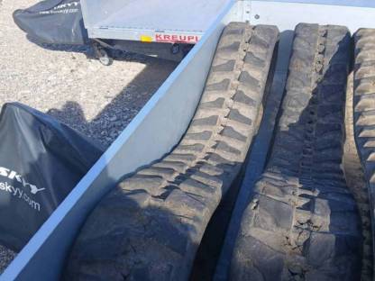 Bild 4:Baggerketten für Takeuchi TB016