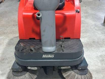Bild 3:Hako Jonas 900 Aufsitz Kehr-Saugmaschine Sweepmaster