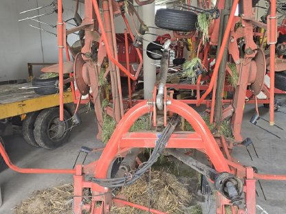 Bild 4:Kuhn Kreiselschwader GF 8702 2015