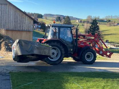 Bild 2:Abstellvorrichtung Claas Disco Contour 2700