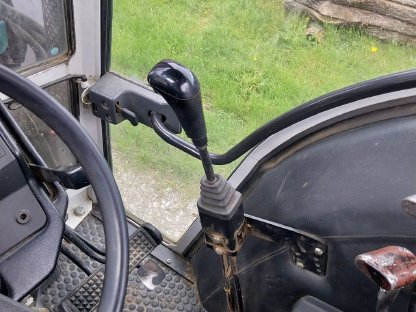 Bild 5:Steyr 667 A mit Frontlader