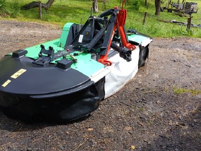 Bild 3:Frontmähwerk Deutz-Fahr KM 4.27 FS mit Entlastungsfedern