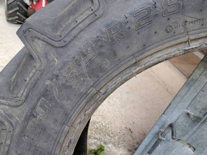 Reifen 280/85 R28