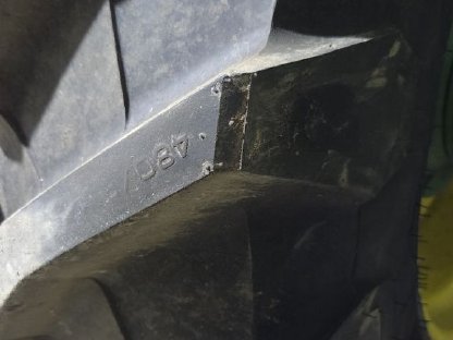 Bild 7:John Deere 6330 mit Frontlader 633