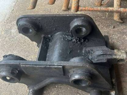 Bild 4:Schnellwechsler 7,5 t mechanisch Verachtert CW10 mit 50 mm Bolzen