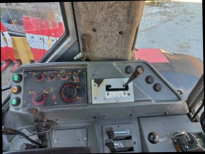 Bild 7:Massey Ferguson 3080 Traktor