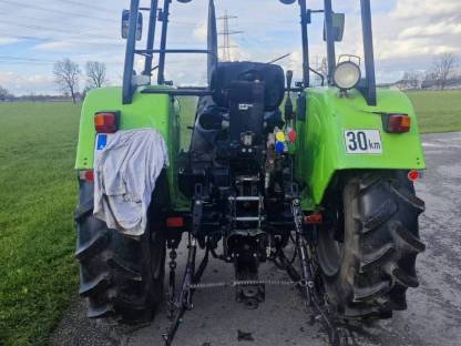 Bild 5:Deutz-Fahr DX 3.30 Variocab