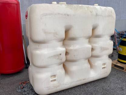 4x Öltank 2.500 l