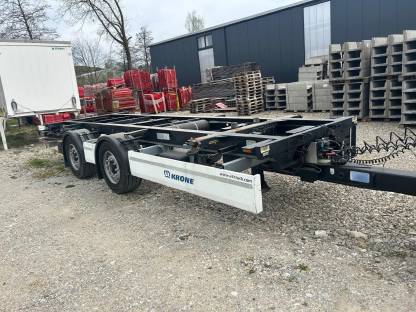 Bild 3:Krone Wechselbrückenanhänger