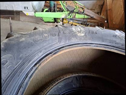 Traktorreifen 600/65R38, 480/65R28