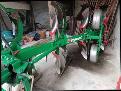 Bild 2:Regent Saturn 338 Pflug