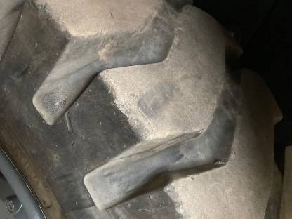 Bild 4:Radlader Reifen 17,5 R25