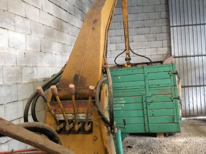 Bild 3:Mistkran KMF Typ 417