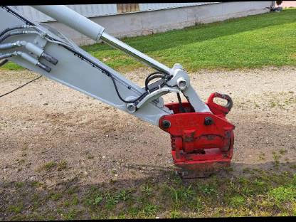 Bild 6:Takeuchi TB290-2 mit Zentralschmierung