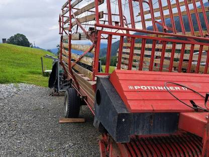 Bild 3:Pöttinger 17 Ladewagen