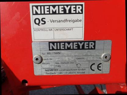 Bild 8:Niemeyer RS 340-D Schwader