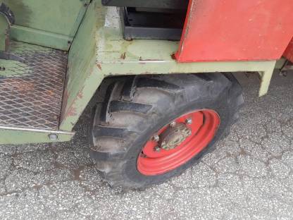 Bild 5:Bergtraktor Trojer TT40R Allradantrieb